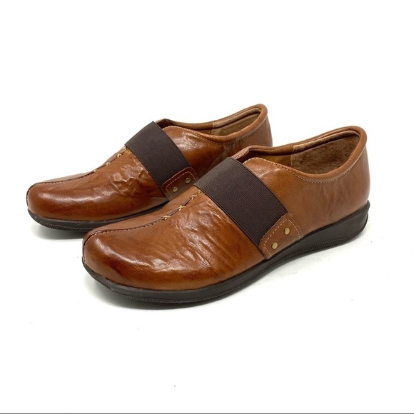 SoftWalk Tanner Too cognac leather slip on comfort shoes - Picture 2 of 6